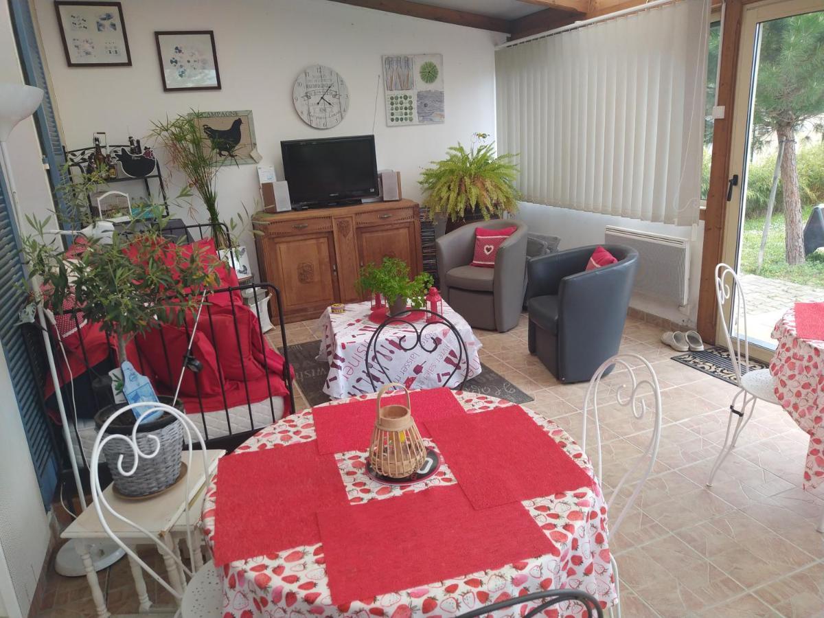 Bed and Breakfast Chez Delphine Amboise Exterior foto
